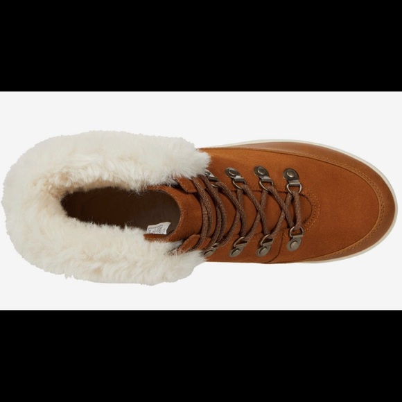 Koolaburra By UGG NWTS Boots size 6 - Picture 3 of 10